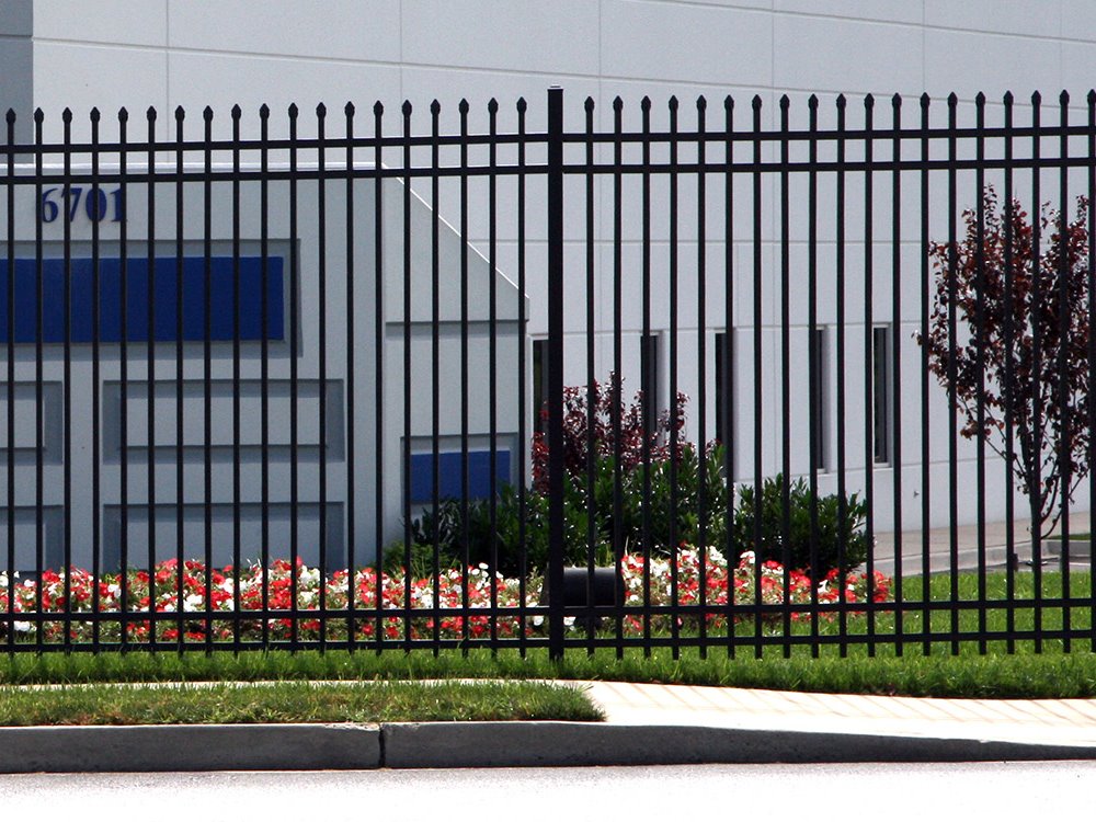 Photo of a Florida aluminum fence