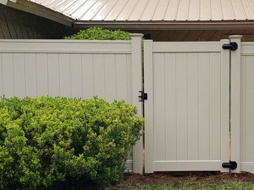 Citrus Springs Florida vinyl privacy fencing