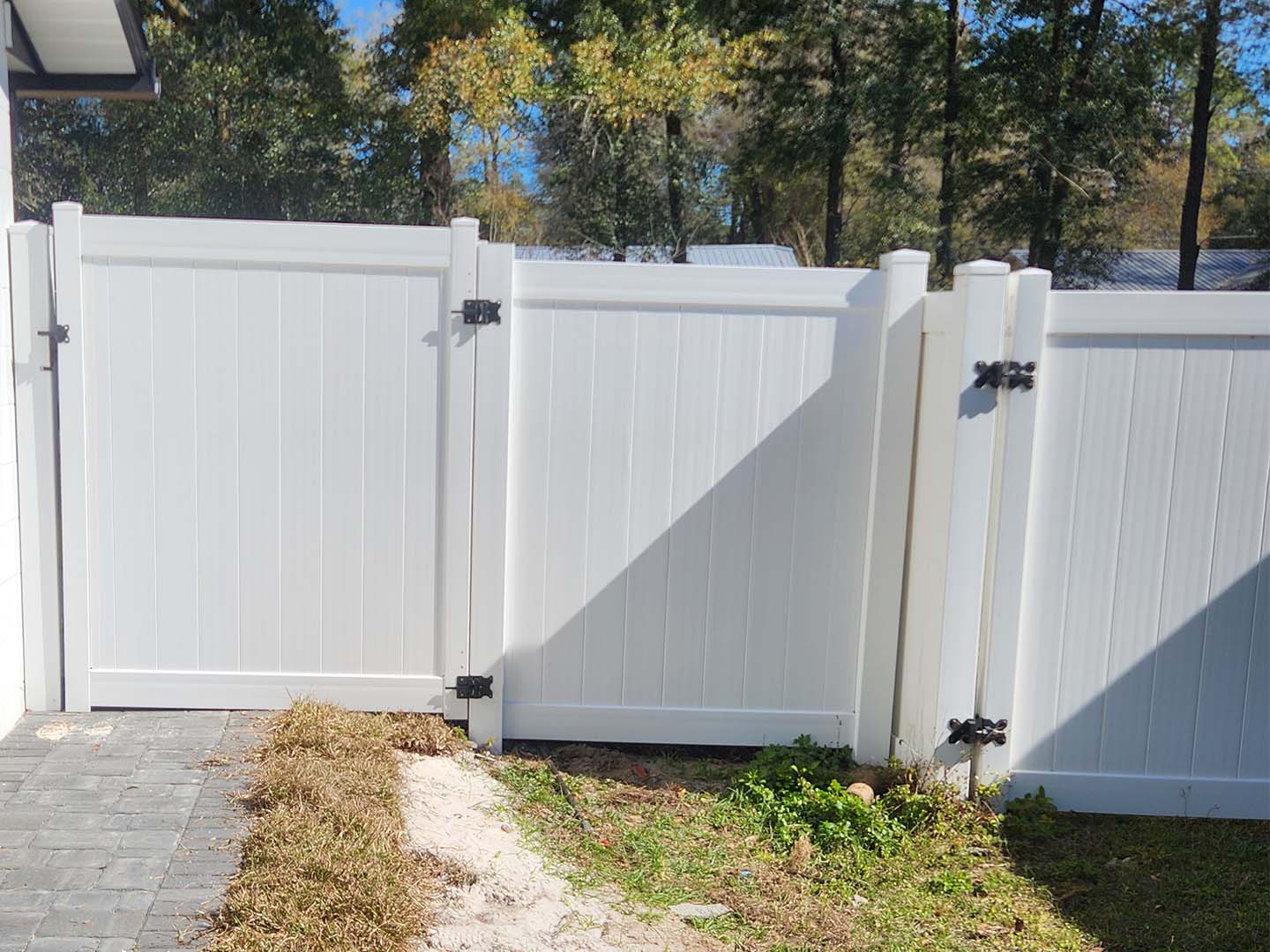 Fence with Ocala Florida White Vinyl Full-Privacy Fence With Swing Gates in Ocala Florida