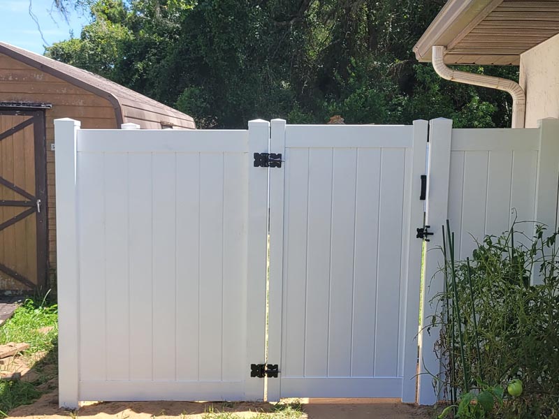 Fence with Vinyl Fence Project | Ocala Florida Fence Company in Ocala Florida