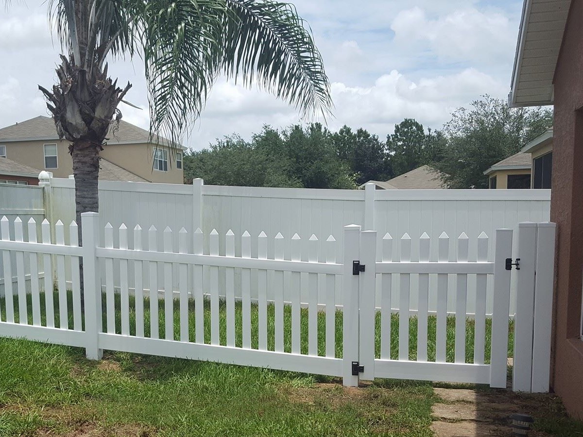 Fence with Vinyl Fence Project | Ocala Florida Fence Company in Ocala Florida